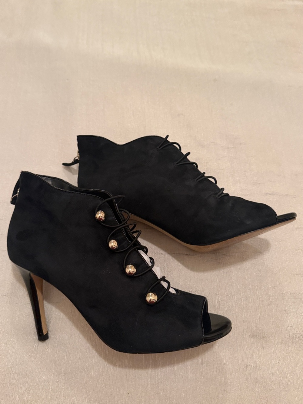 White House Black Market ‘Peyton’ Black Lace-Up Peep-Toe Ankle Booties Size 7